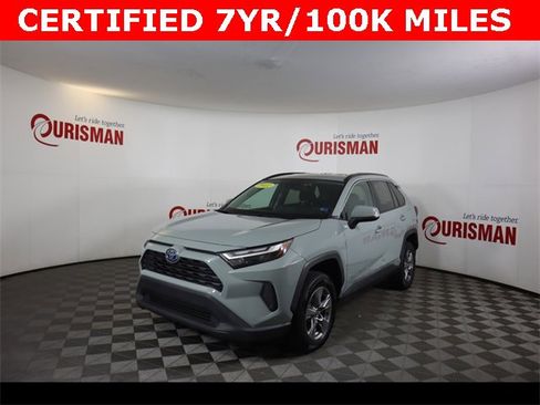 Used 2022 Toyota RAV4 XLE image 2