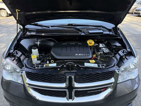 Used 2018 Dodge Grand Caravan SXT FWD image 26