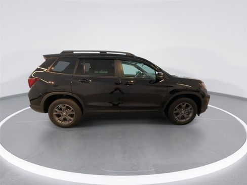Used 2024 Honda Passport TrailSport image 9