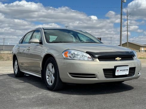 Used 2009 Chevrolet Impala LT w/ Luxury Edition Package FWD image 31