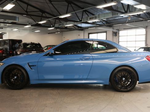 Used 2018 BMW M4 Convertible image 4