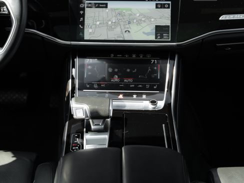 Certified 2022 Audi A8 L 3.0T AWD/4WD image 11