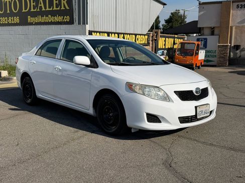 Used 2009 Toyota Corolla LE FWD image 3