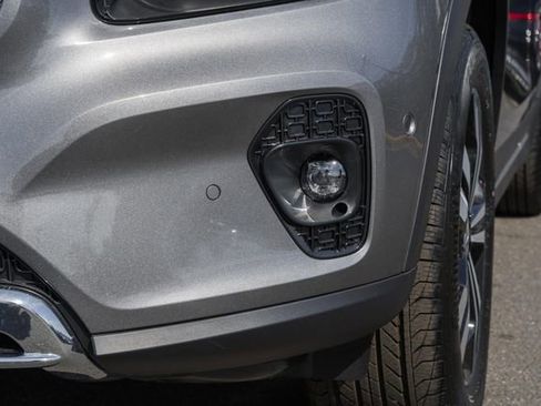 New 2026 Mercedes-Benz GLB 250 4MATIC image 14