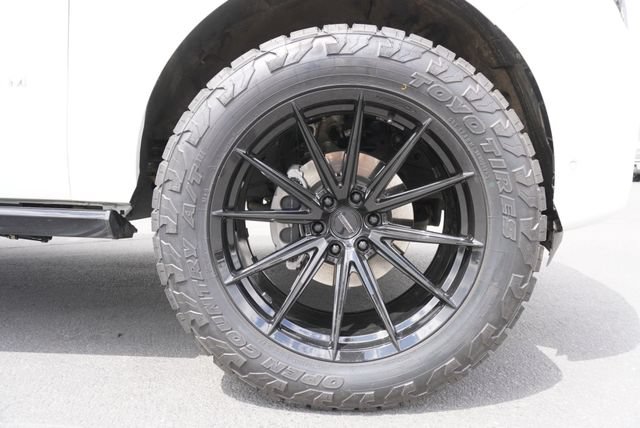 Used 2025 Ford Expedition Max Platinum w/ Platinum Ultimate Package AWD/4WD image 15