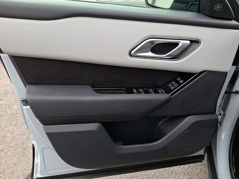 Used 2026 Land Rover Range Rover Velar Dynamic SE image 13