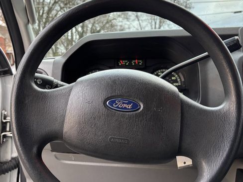 Used 2011 Ford E-250 and Econoline 250 Extended w/ PWR Group image 25