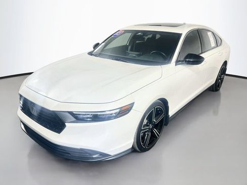 Used 2023 Honda Accord Sport image 4