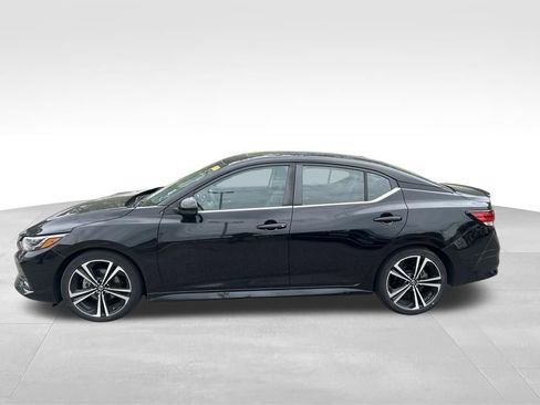 Used 2021 Nissan Sentra SR w/ SR Premium Package FWD image 2