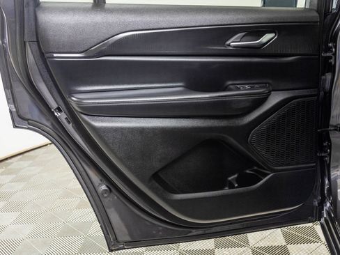 Used 2024 Jeep Grand Cherokee L Altitude image 40