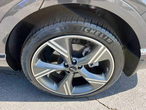 Used 2025 Genesis GV80 2.5T Prestige AWD/4WD image 21