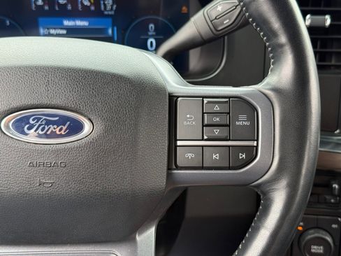 Used 2023 Ford F250 Lariat w/ Sport Appearance Package AWD/4WD image 25