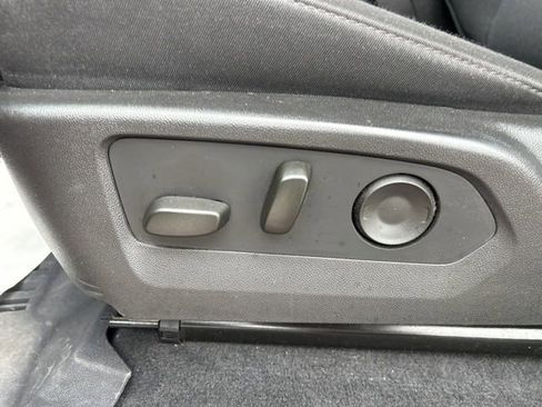 Used 2024 Chevrolet Colorado Trail Boss image 16