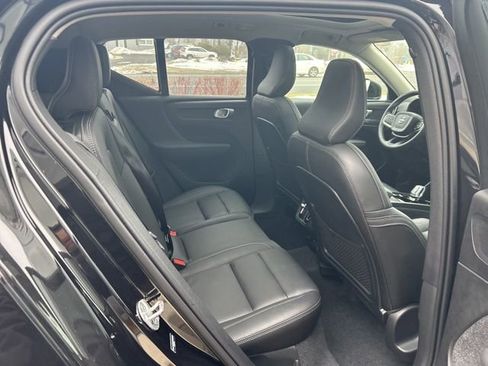 Certified 2025 Volvo XC40 B5 Plus image 13