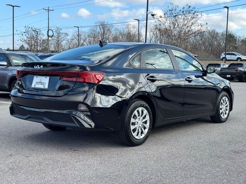 Used 2024 Kia Forte LX image 10