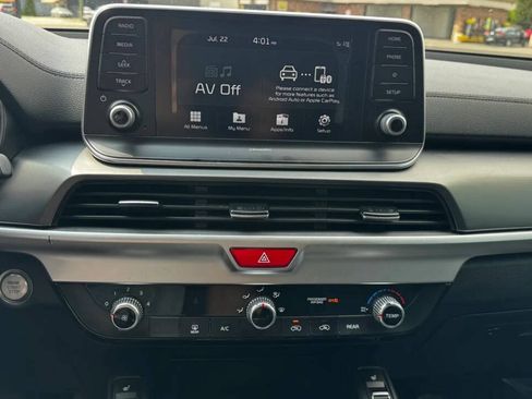 Used 2020 Kia Telluride S w/ S 8 Passenger Seating Package FWD image 29
