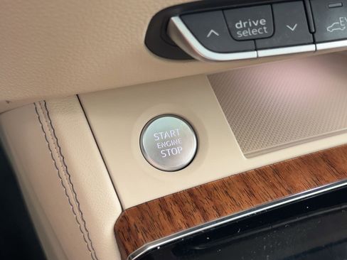 Used 2024 Audi Q5 e Premium Plus image 28