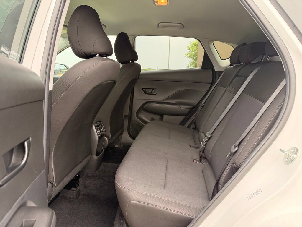 Used 2025 Hyundai Kona SEL AWD/4WD image 5