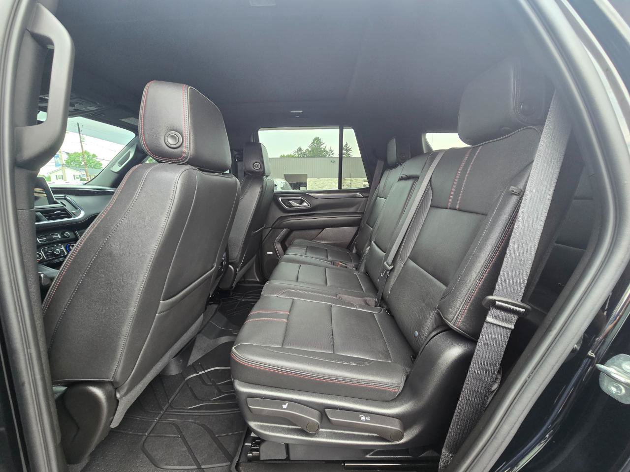 Used 2023 Chevrolet Tahoe RST AWD/4WD image 14