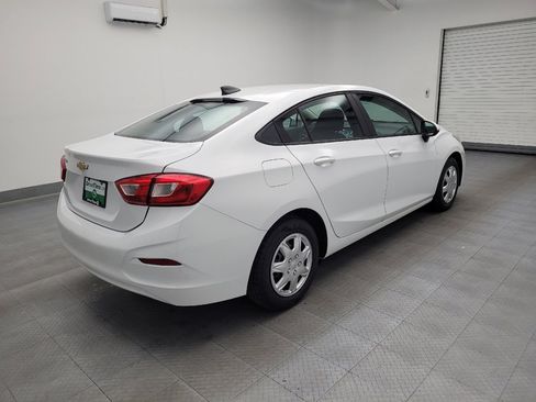 Used 2018 Chevrolet Cruze LS image 10