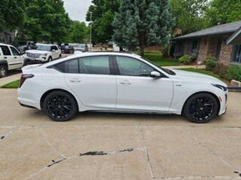 Used 2024 Cadillac CT5 V w/ Platinum Package AWD/4WD image 7