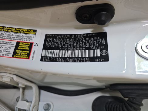 Used 2024 Toyota Camry SE FWD image 35