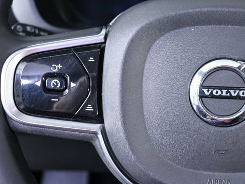 Certified 2023 Volvo XC60 B5 Ultimate image 12