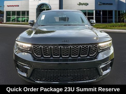 New 2025 Jeep Grand Cherokee Summit image 2
