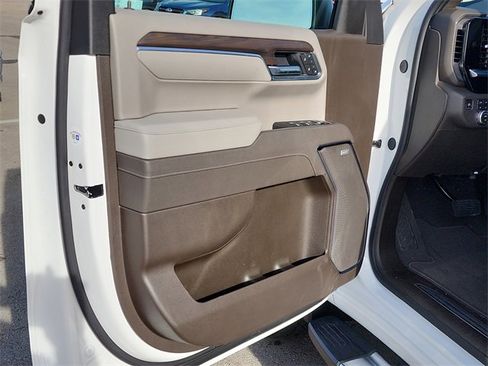 New 2026 GMC Sierra 1500 SLT w/ SLT Premium Plus Package image 15