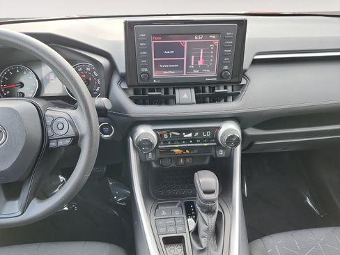 Used 2020 Toyota RAV4 XLE w/ Convenience Package AWD/4WD image 11