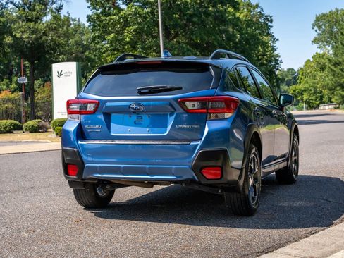 Used 2020 Subaru Crosstrek 2.0i Premium w/ Moonroof Package 1 AWD/4WD image 6