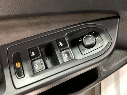 Used 2024 Volkswagen GTI S FWD image 39