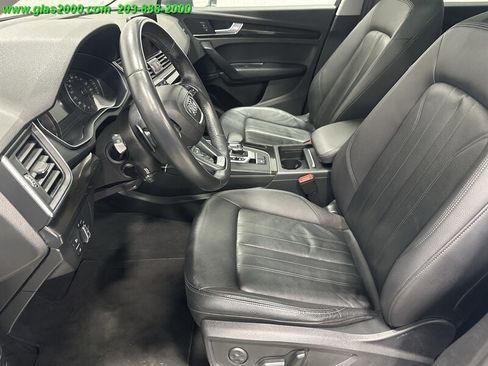 Used 2020 Audi Q5 2.0T Premium w/ Convenience Package image 23
