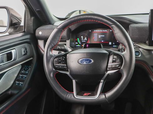 Used 2025 Ford Explorer ST AWD/4WD image 12