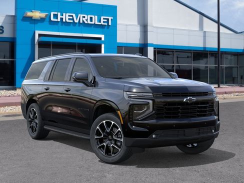 New 2026 Chevrolet Suburban RST w/ Comfort Package AWD/4WD image 7