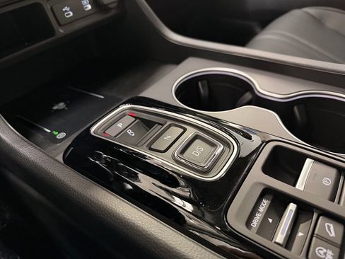 Used 2026 Honda Pilot Touring image 6