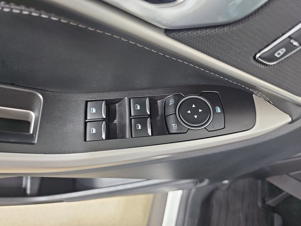 Used 2023 Ford Explorer XLT w/ Equipment Group 202A AWD/4WD image 34