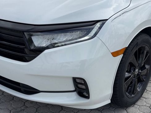 Used 2023 Honda Odyssey Sport image 17