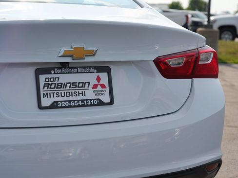 Used 2023 Chevrolet Malibu LS FWD image 10