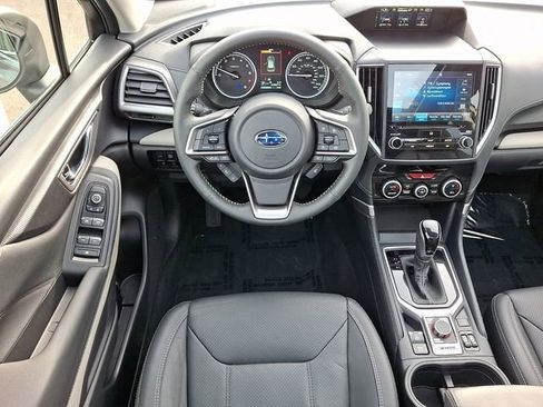Used 2023 Subaru Forester Limited image 12