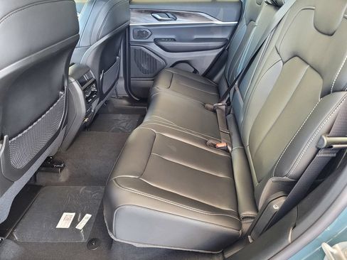 New 2026 Jeep Grand Cherokee Limited w/ Limited Altitude Package AWD/4WD image 5