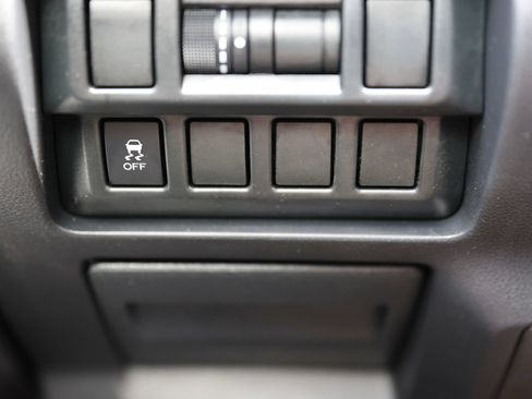 Used 2019 Subaru Crosstrek 2.0i Premium w/ Popular Package #3 AWD/4WD image 32