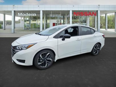 New 2025 Nissan Versa SR w/ Trunk Package