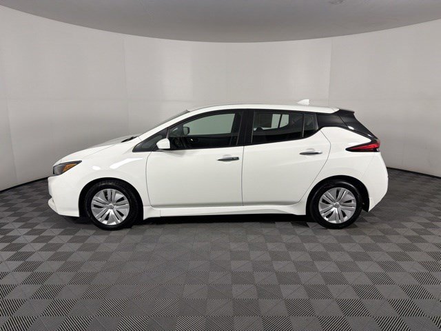 Used 2024 Nissan Leaf S FWD image 17