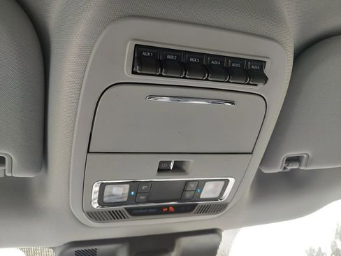 Used 2023 Ford F250 Lariat w/ Lariat Ultimate Package AWD/4WD image 38