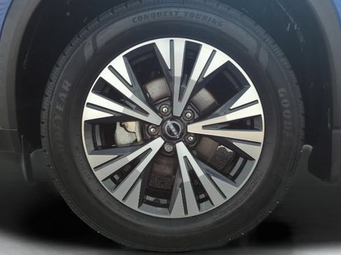 Certified 2023 Nissan Rogue SV FWD image 24