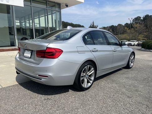 Used 2017 BMW 330i Sedan image 8