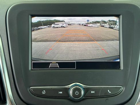 Used 2024 Chevrolet Equinox LT FWD image 34