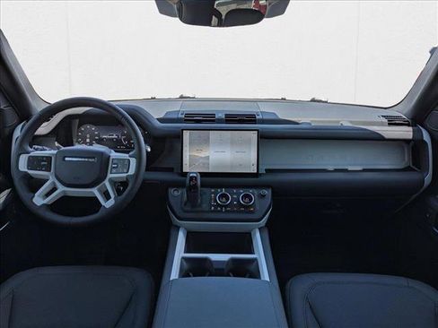 New 2025 Land Rover Defender 90 X-Dynamic SE image 14