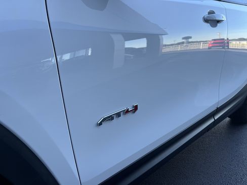Used 2022 GMC Terrain AT4 image 2